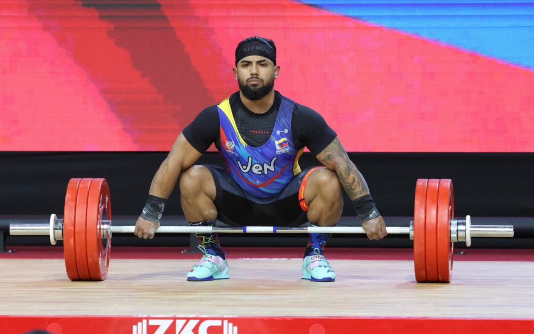 Pesas consolida liderato en Bolivarianos