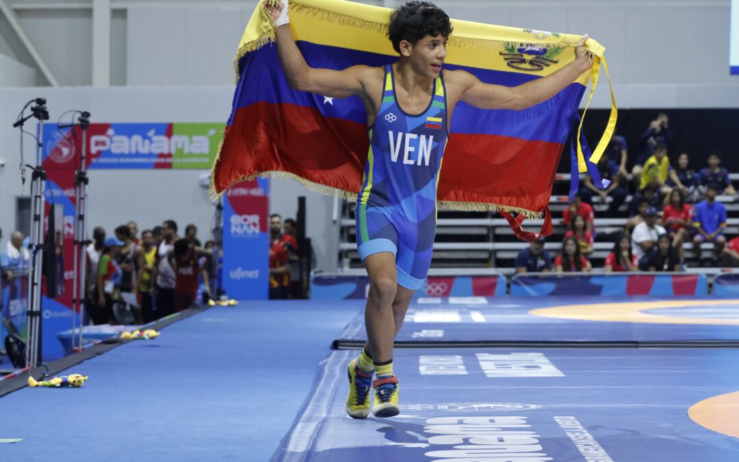Cuatro medallas en el inicio de la lucha en Panamá 2026